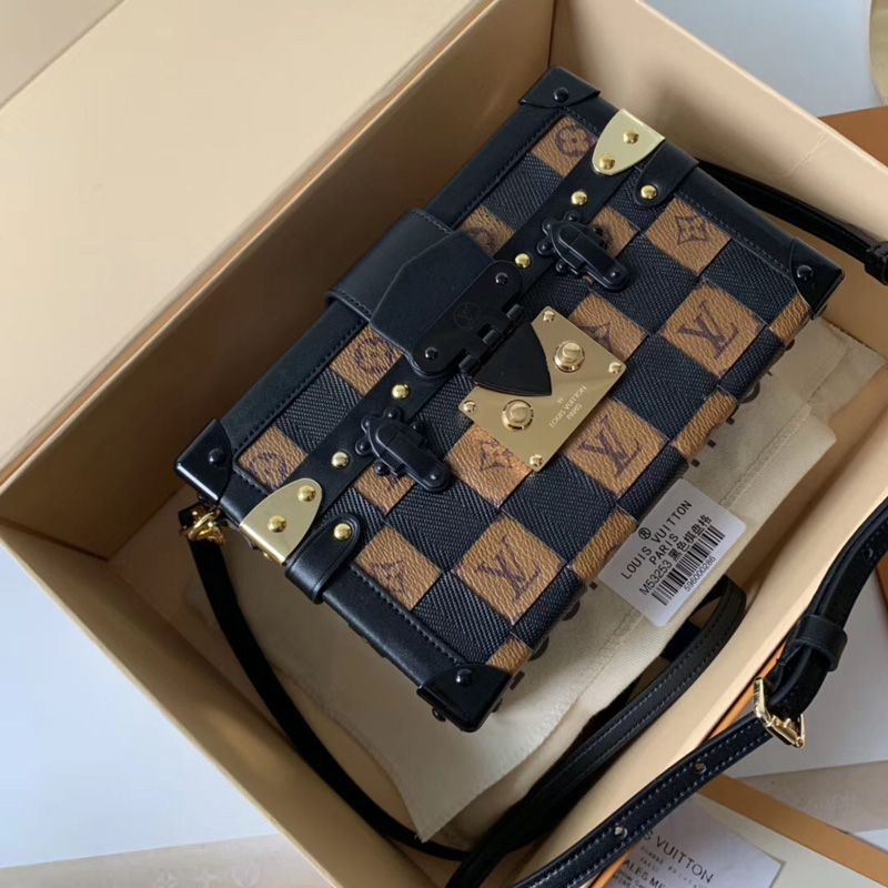 M53253 LV PETITE MALLE 手袋 Monogram 單色和雙面帆布盒子 LV盒子包 黑色