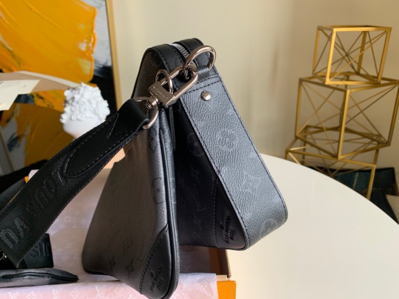 M69443 LV Trio 郵差包 Monogram Eclipse 帆布男包 黑花