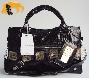 084332A ¿ţƤŮʿ BALENCIAGA(jng)C܇ б Ů