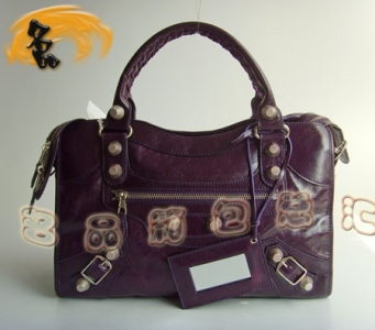 084332A ɫţƤ BALENCIAGAC܇ eŮʿб