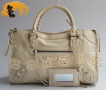 084332 ƷƷ|(zh) BLENCIAGAװɫţƤr(sh)Ůʿб ҙC(j)܇(ch) 