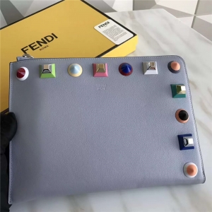 FENDI ҵ 0365L ¿ܛСţƤɫTᔭh(hun)@ð {ɫ