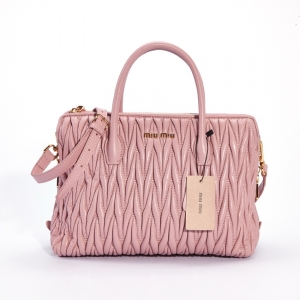 M048 MiuMiu ¿ ԭCƤ r