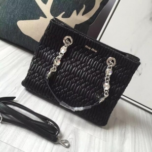 Miumiu پW(wng)(jng) 2017¿@ʯ朰Ƥ