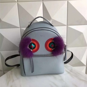 FENDI ҵ ¿ С֫Fëë۾T p ɫ