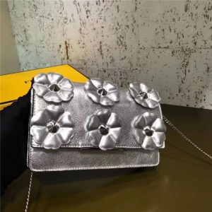 7346 FENDI ҵ wb ܛСţƤ 朗l yɫ