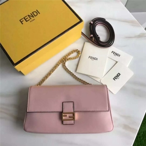 212 FENDI ҵ rbMICRO BAGUETTE wpF 朗l б ɫ