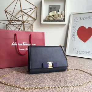 22B558 Ferragamo Ľ  Vara Y w朗l ܊{