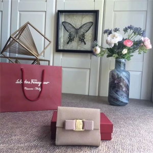 22A926 Ferragamo Ľ С̖X VaraY(ji) 