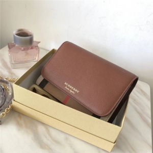 BurberryŮ ٷ¿ ͌б ð ɫ