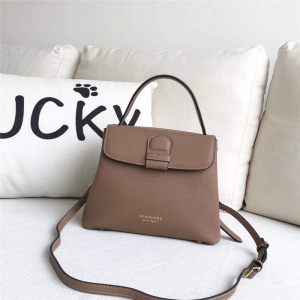 Burberry͌  ژn ذ ø ɫ