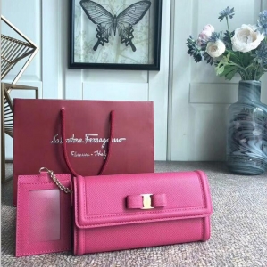 22D154 FerragamoĽ VaraY(ji) ƼyţƤ wʽX Ҽtɫ