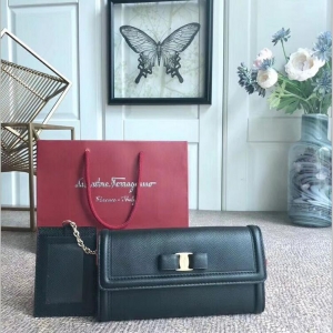 22D154 FerragamoĽ VaraY(ji) ƼyţƤ wʽX ɫ