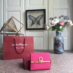 224639 FerragamoĽ GancioR wʽX ۼtɫ