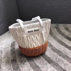 5BE021 MIUMIU¿米 СƤ l Ͱΰ ɫ