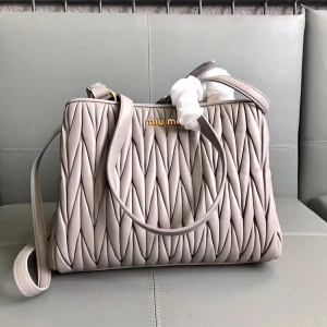 5BG103 MIUMIU ¿ MƤ б ɫ