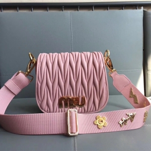 5BH085 MIUMIU Ʒ СƤ D(zhun)i_ ¼玧б ɫ