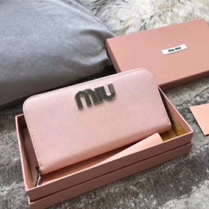 5ML506 MIUMIU  ɽƤ LOGO X ɫ