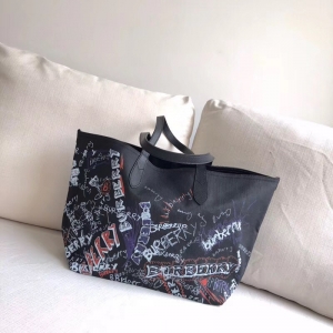 Burberry͌  Ϳfӡ Canvas y pُ ڰɫ