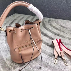 5BE027 MIUMIU ¿ ɽƤ Ƥ玧 KˮͰ źɫ