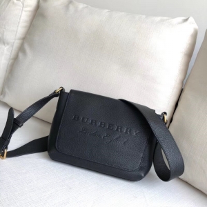 Burberryʹ ͌ ͌μ ͌ʹ ɫ