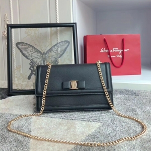 21G462 FerragamoƸĽ ƼyţƤ VaraY ̖ 朗lw īG