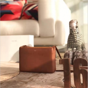 CelineŮ  ِհ Celineμ ِƴŮ ţƤְ ɫ