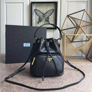 1BH038 PradaŮ _(d) СţƤб PradaˮͰ ɫ