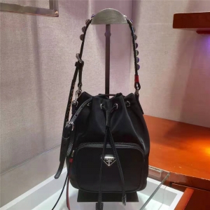 1BH1864 Pradaִ Tᔼ玧 KˮͰ _(d)μб ɫ