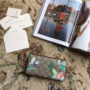 424893 Gucci YX D pG߼췫 ȫʽX ɫ