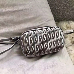 5BL005 MiuMiu ܛƤ ް  μ ɫ