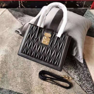 5BA126 MiuMiu¿ СƤ wi б ɫ