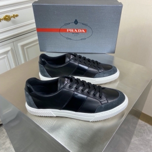 4E3337 PradaƤͿ\Ь _2020¿e\Ь ɫ