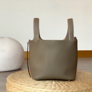 HermesR˲˻@ Hermes picotin18 RˮͰ TCƤ 