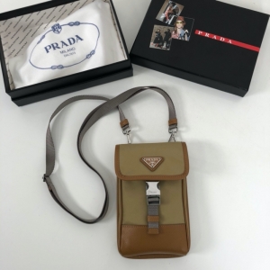 2ZH109 Prada Saffiano Ƥ֙C _֙C ɫ