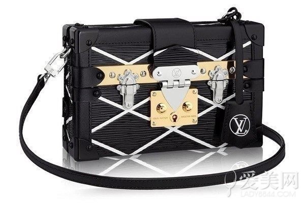 繼續(xù)奢侈風(fēng)向標(biāo) LV2015度假系列包袋