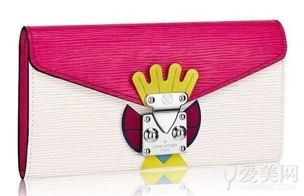 繼續(xù)奢侈風(fēng)向標(biāo) LV2015度假系列包袋