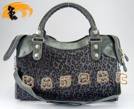 084332A Balenciagaμ ҙC܇ MţƤŮ yɫ