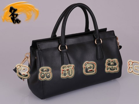 BN1849 Prada斜挎包 最新款時尚女士休閑包 十字紋進口牛皮女包 普拉達手提包 黑色