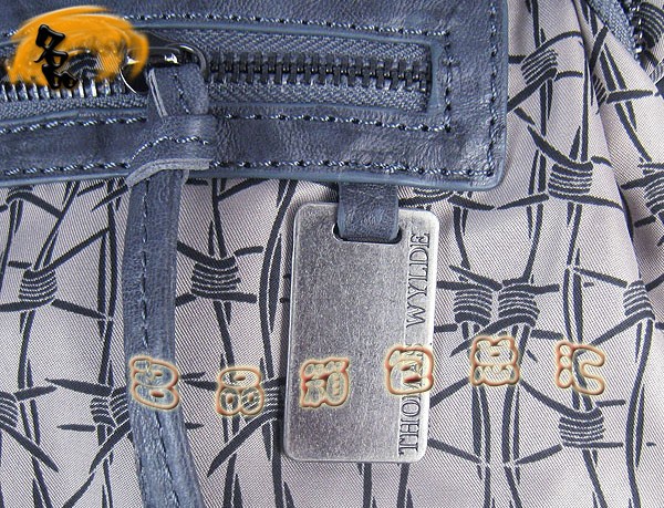 0153   R˹¿μ ȫƤrŮ THOMAS WYLDE t^μ