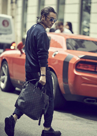 Louis Vuitton路易威登最新Monogram Eclipse明星同款街拍示范