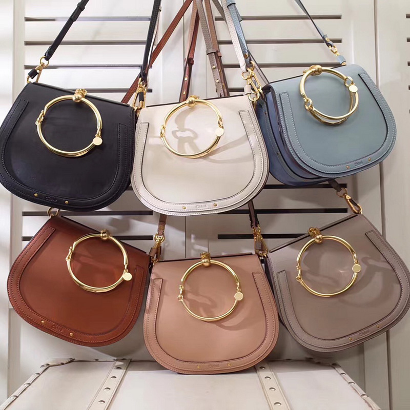 chloe Nile手環包 手鐲式提手手袋 光滑小牛皮拼接麂皮小牛皮小號手鐲式提手手袋 米白色