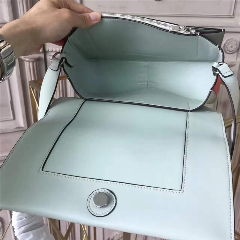 Celine 賽琳 Frame 銀扣 時尚拼色小牛皮 斜跨單肩包 薄荷綠/紅