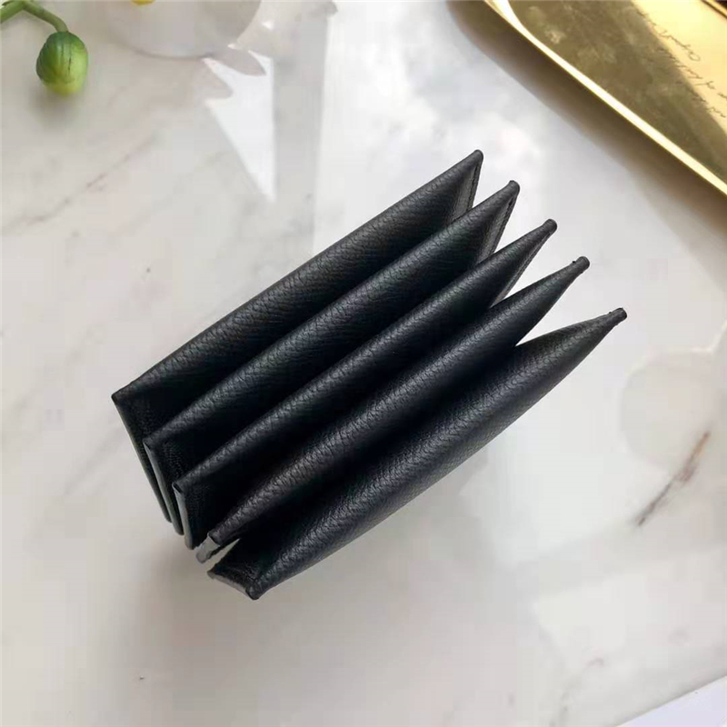 10B693 Celine賽琳卡包 粒面小牛皮 Celine風(fēng)琴褶卡包 黑色