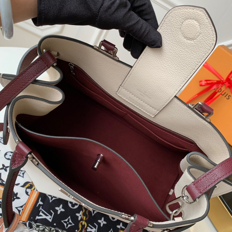 M53647 LV LOCKME DAY 手袋 2019新款小牛皮女包 海軍藍(lán)