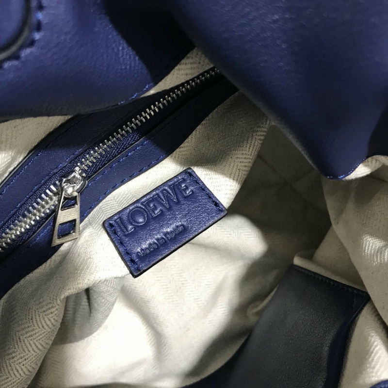 A411FC1X01 Loewe FLAMENCO繩結(jié)系列手拿包 深藍(lán)色