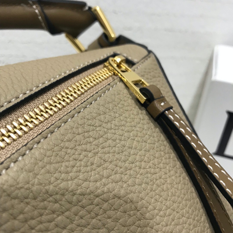 322 LOEWE羅意威 Puzzle Bag 中號羅意威幾何包 杏色