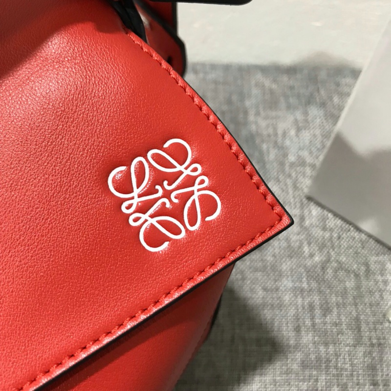 322 LOEWE羅意威 Puzzle Bag 中號羅意威幾何包 大紅