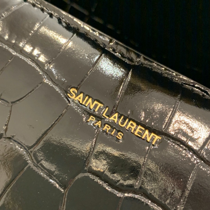 602716 YSL圣羅蘭 CASSANDRA迷你鱷魚紋壓印亮面皮革手提包 黑色