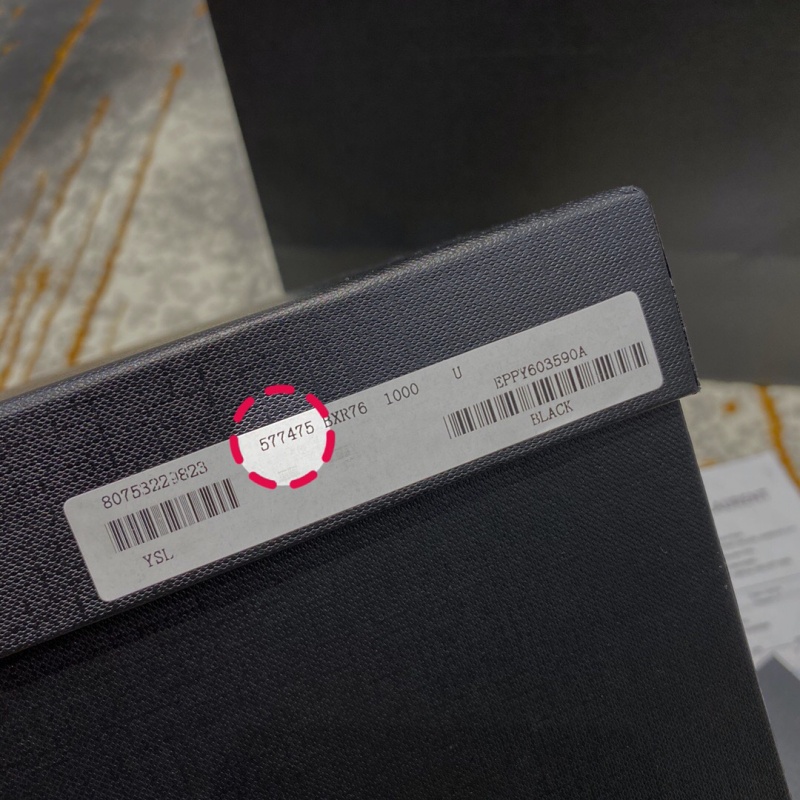 577475 YSL圣羅蘭LOULOU PUFFER中號絎縫小羊皮手袋 黑色金扣